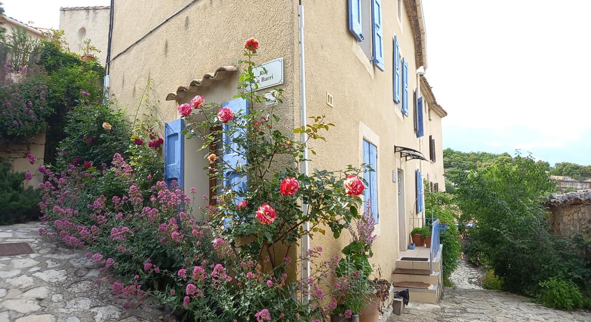 Gite La Mosaique Dauphin Exterior foto